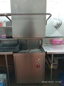 may-rua-chen-cong-nghiep-Winterhalter-P50-Classic